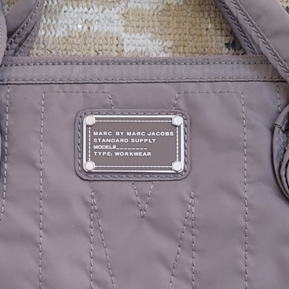 MARC Jacob Laptop Nylon Carrying Case w/ strap - Picture 4 of 4